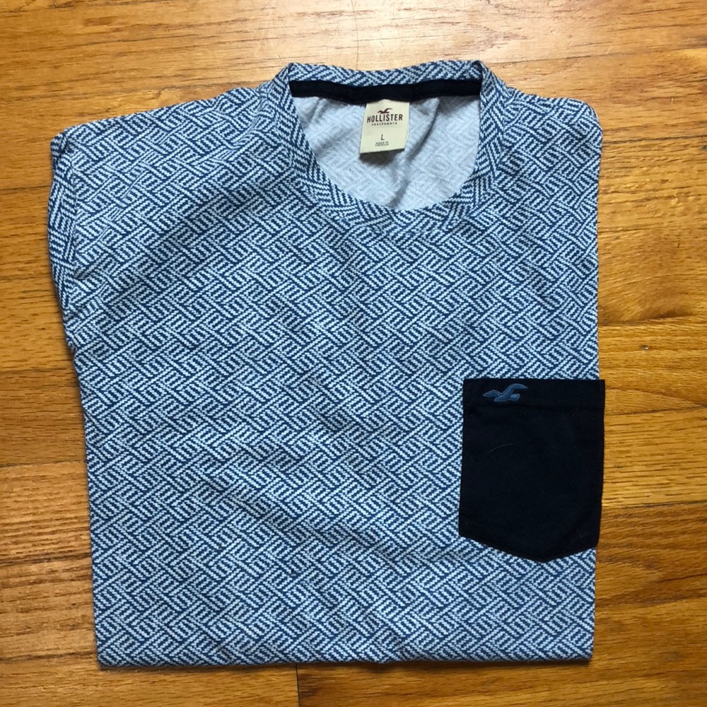 HOLLISTER T-SHIRT SIZE LARGE